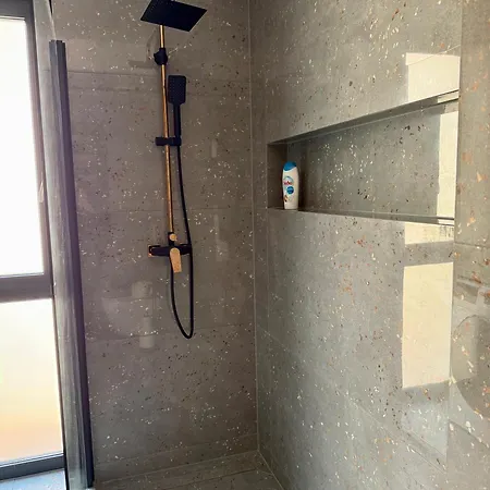 Mategoldapartment Iv *
